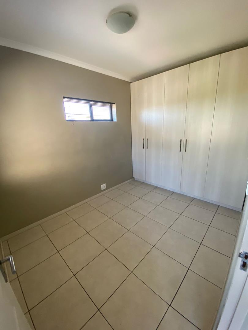 To Let 2 Bedroom Property for Rent in Maitland Western Cape